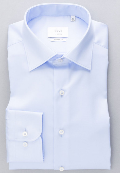 Eterna shirt MODERN FIT TWILL light blue with Classic Kent collar in modern cut